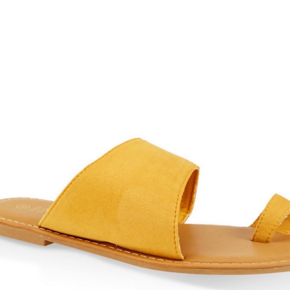 Sandles - Picture 7 of 8